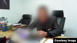 Туткунга түшкөнү айтылган А.И. жана атасы К.И.