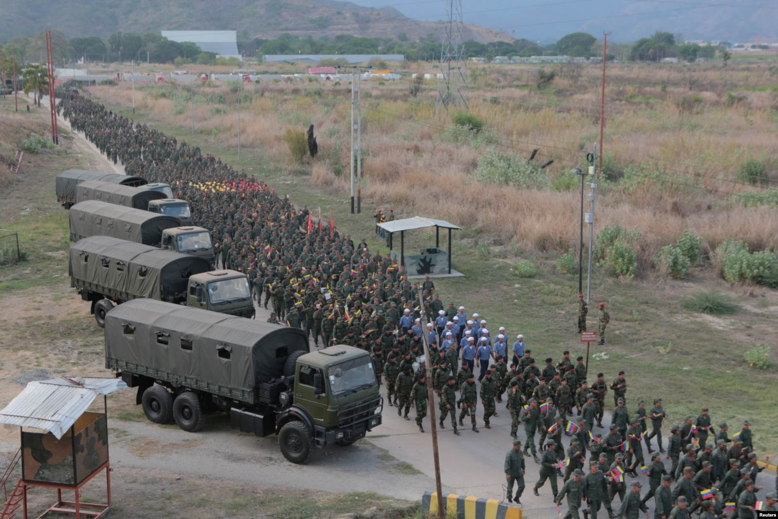 Военные на базе в Маракае, 17 мая 2019 года. Фото: Reuters